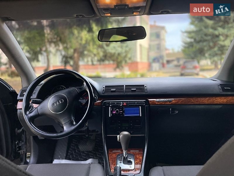 Седан Audi A4 2003 в Тульчине