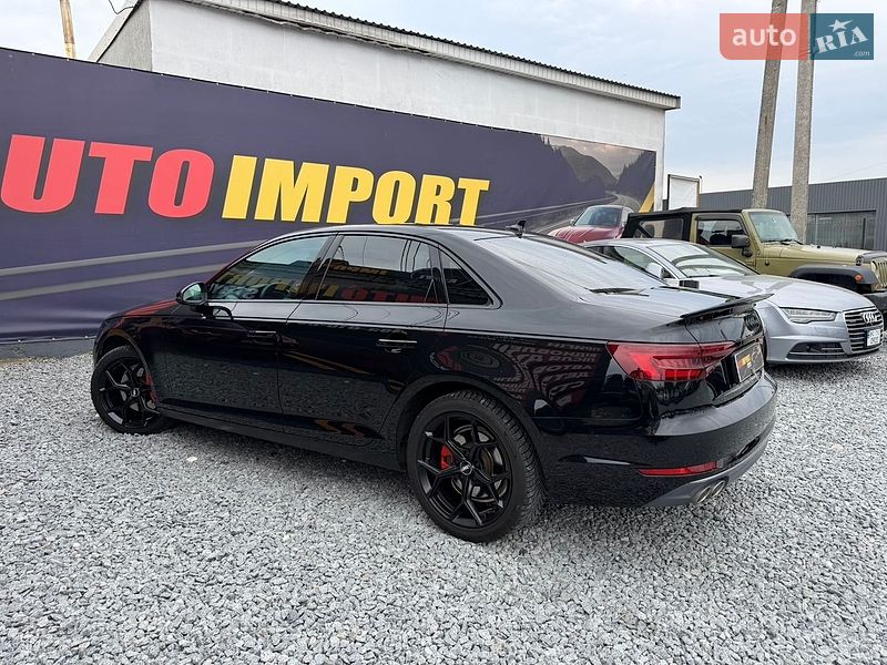 Седан Audi A4 2018 в Стрые