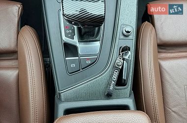 Седан Audi A4 2018 в Стрые