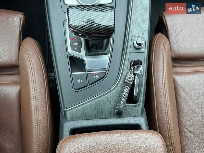 Седан Audi A4 2018 в Стрые