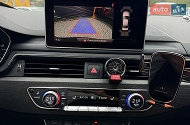 Седан Audi A4 2018 в Стрые