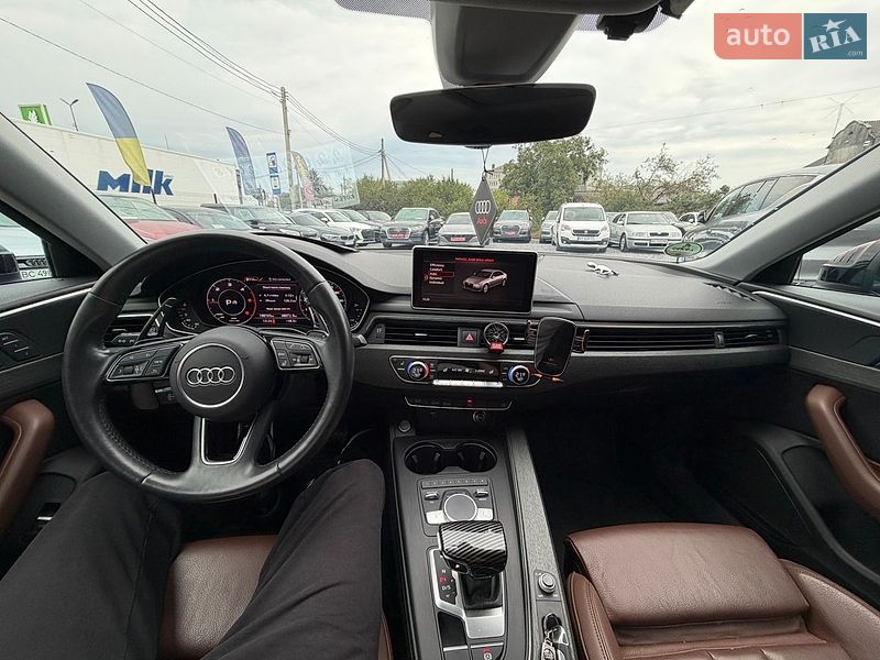 Седан Audi A4 2018 в Стрые