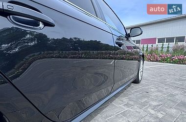 Седан Audi A4 2014 в Луцке