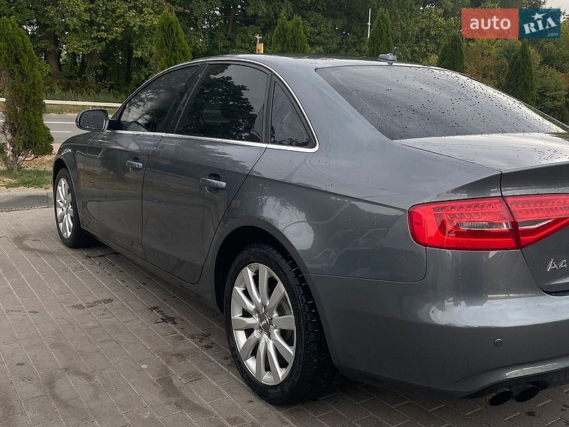 Седан Audi A4 2013 в Тернополе