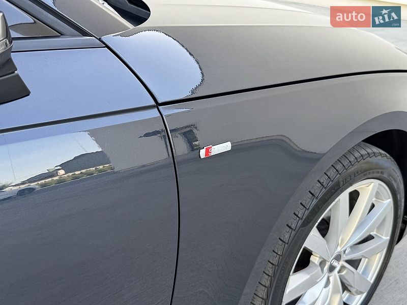 Седан Audi A4 2018 в Луцьку