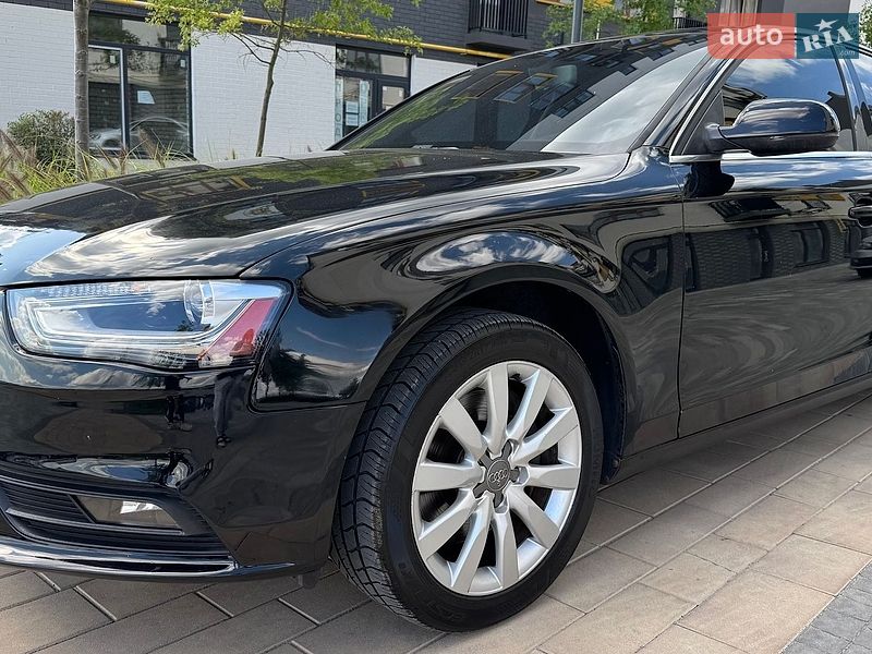 Седан Audi A4 2012 в Ірпені
