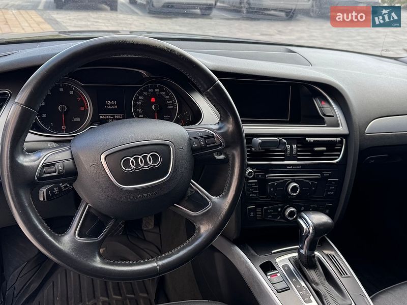 Седан Audi A4 2012 в Ірпені