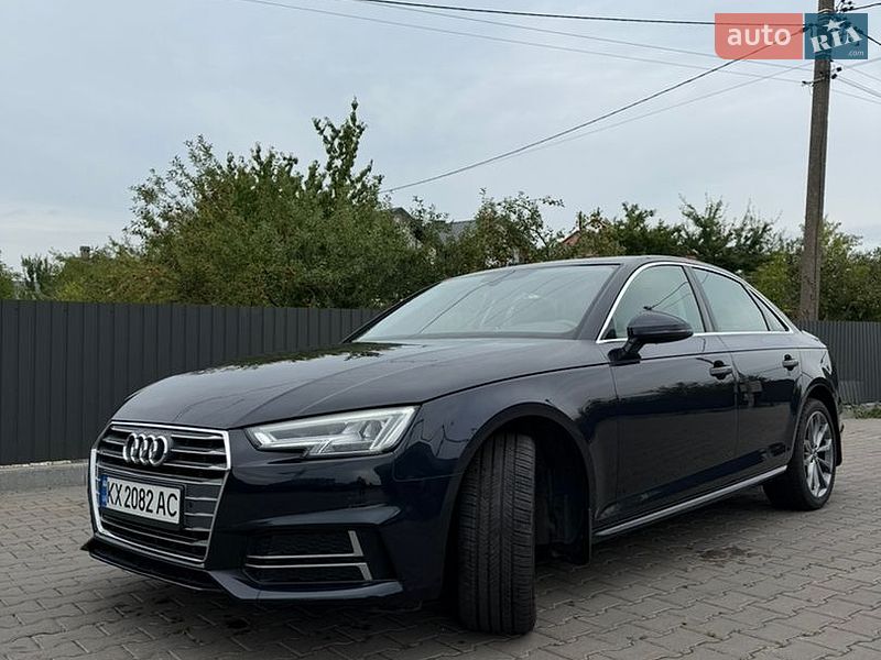 Седан Audi A4 2017 в Львові