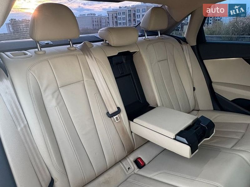 Седан Audi A4 2018 в Одессе