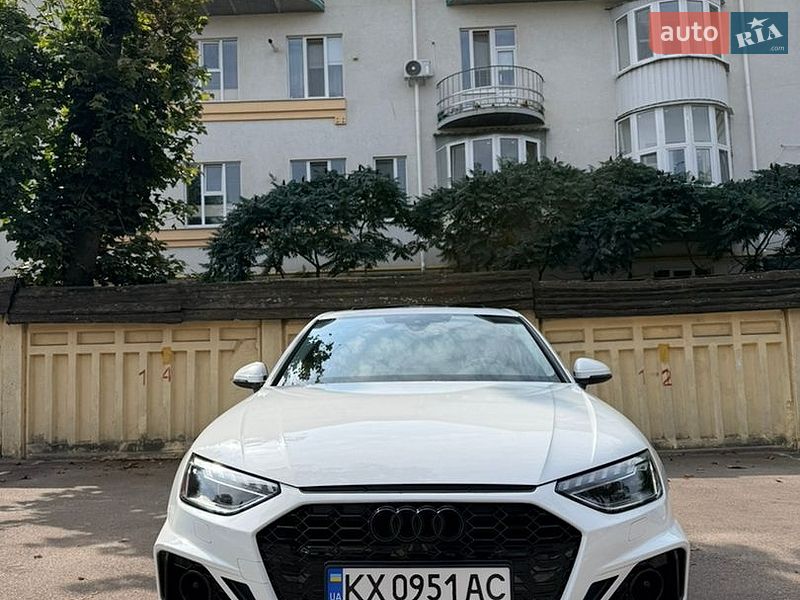 Седан Audi A4 2021 в Харкові