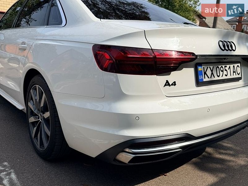 Седан Audi A4 2021 в Харкові