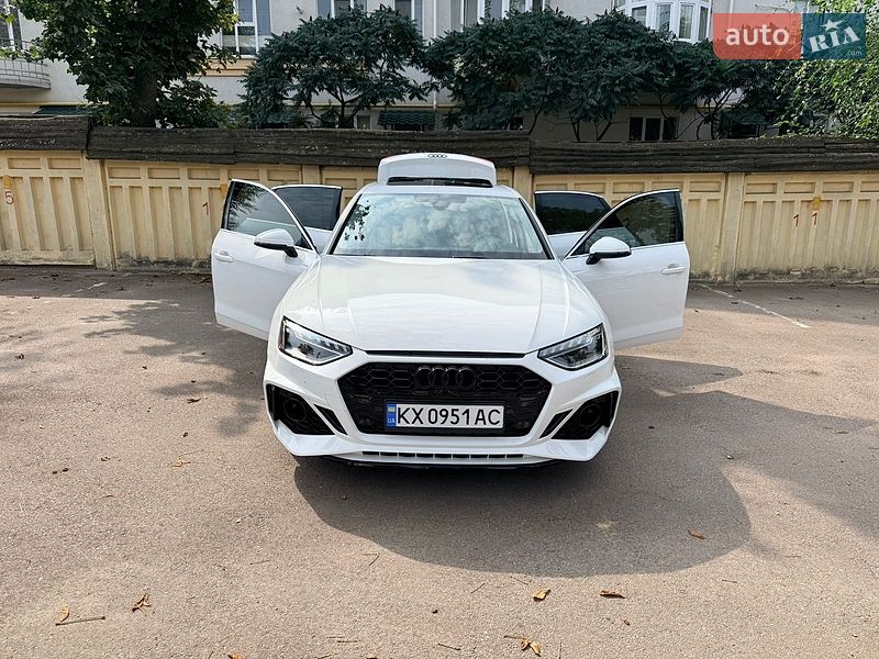 Седан Audi A4 2021 в Харкові