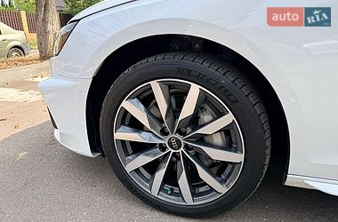 Седан Audi A4 2021 в Харкові