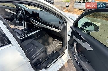 Седан Audi A4 2021 в Харкові