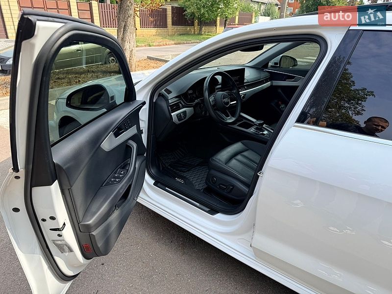 Седан Audi A4 2021 в Харькове