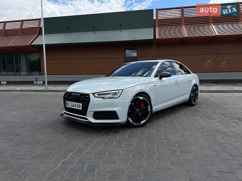 Седан Audi A4 2018 в Кривому Розі