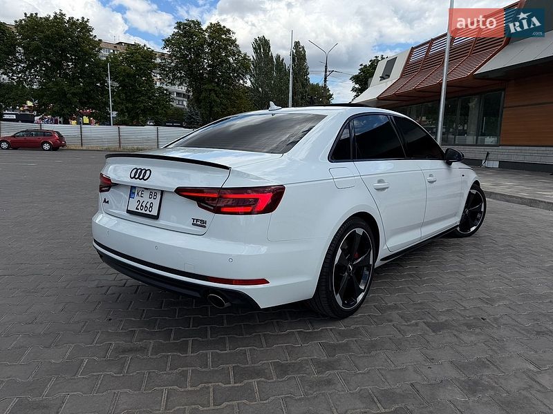 Седан Audi A4 2018 в Кривому Розі