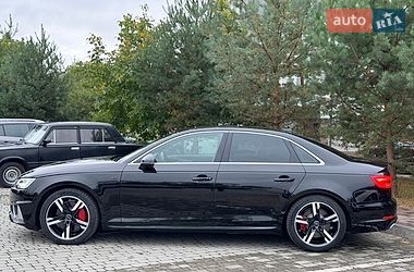 Седан Audi A4 2017 в Івано-Франківську