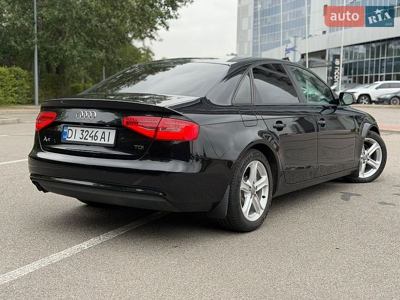 Седан Audi A4 2013 в Києві