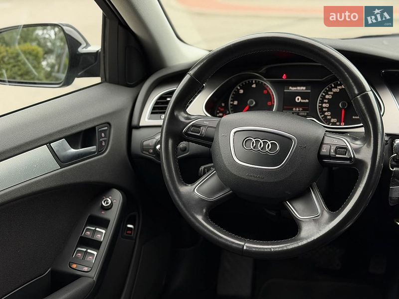 Седан Audi A4 2013 в Києві