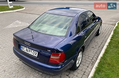 Седан Audi A4 1996 в Львові