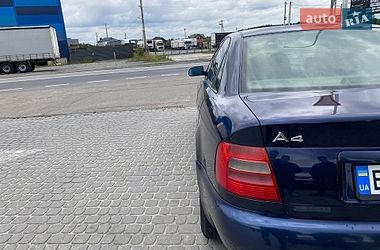Седан Audi A4 1996 в Львові