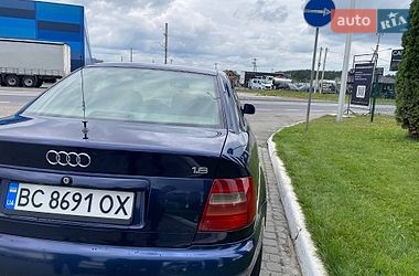 Седан Audi A4 1996 в Львові