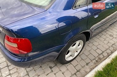 Седан Audi A4 1996 в Львові