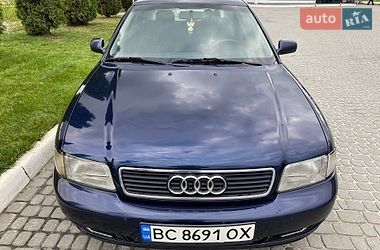 Седан Audi A4 1996 в Львові