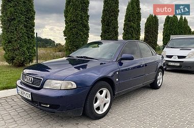 Седан Audi A4 1996 в Львові