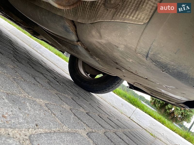 Седан Audi A4 1996 в Львові