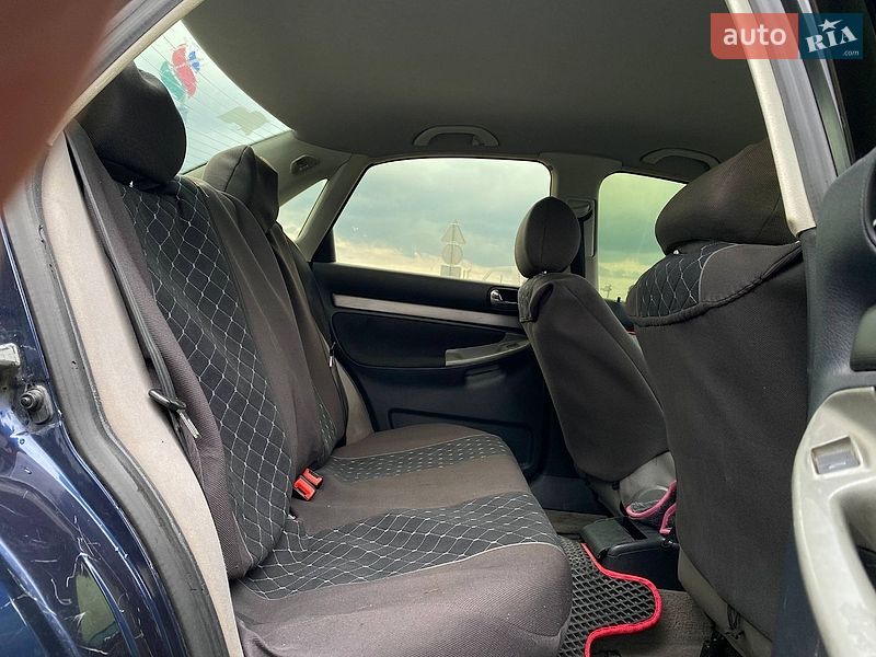 Седан Audi A4 1996 в Львові