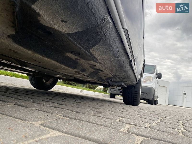 Седан Audi A4 1996 в Львові