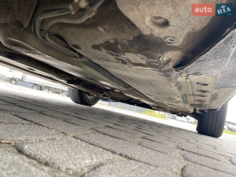 Седан Audi A4 1996 в Львові