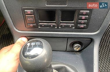 Седан Audi A4 1996 в Львові