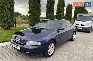 Седан Audi A4 1996 в Львові