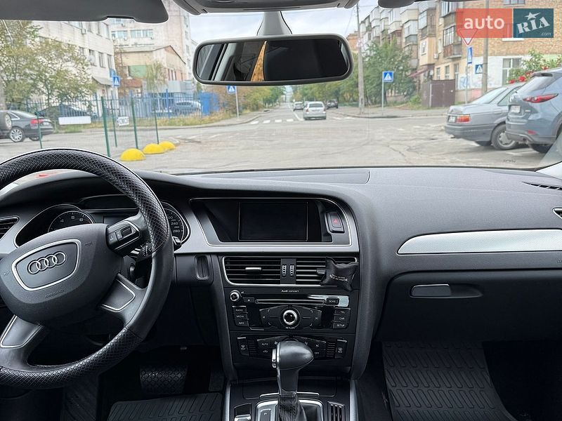Седан Audi A4 2012 в Києві