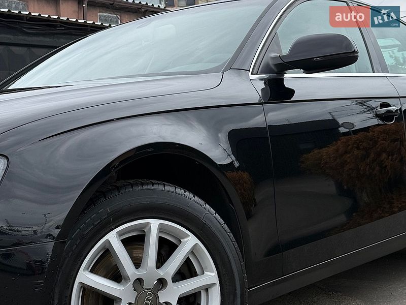 Седан Audi A4 2012 в Києві