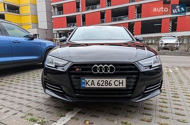 Седан Audi A4 2017 в Киеве
