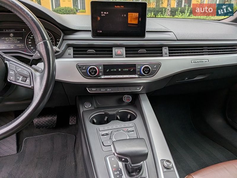 Седан Audi A4 2017 в Киеве