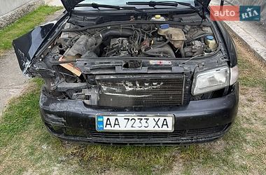 Седан Audi A4 1995 в Киеве