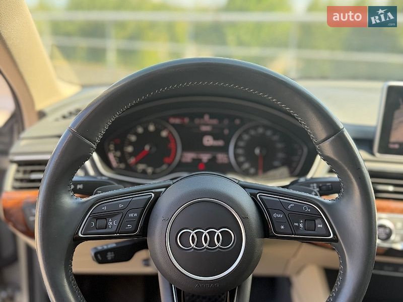 Седан Audi A4 2016 в Киеве