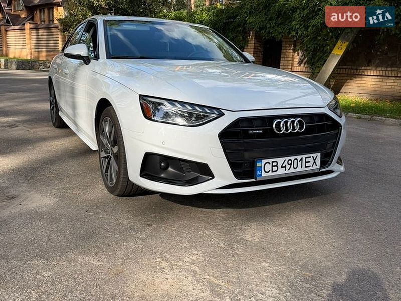 Седан Audi A4 2023 в Чернигове