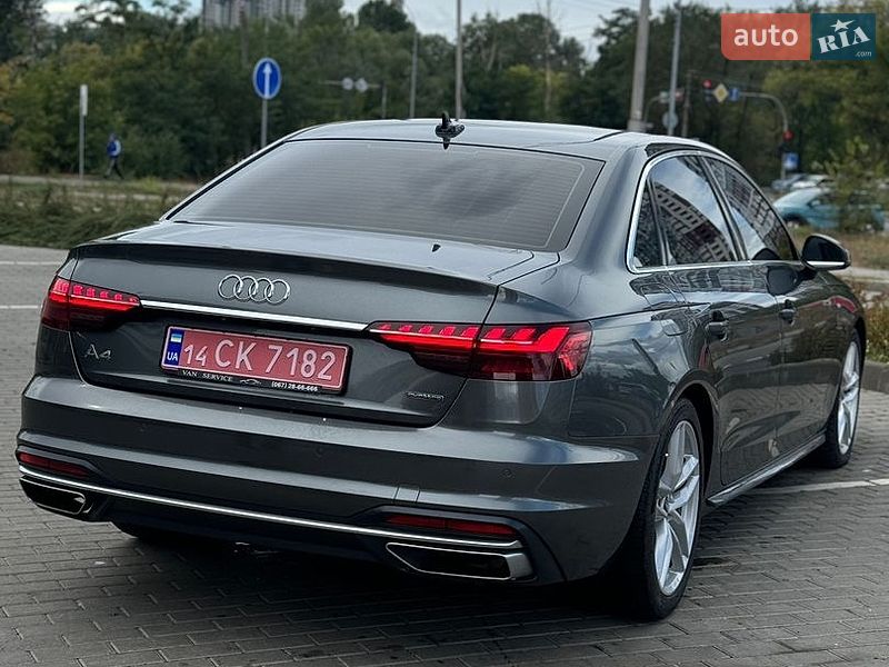 Седан Audi A4 2021 в Києві
