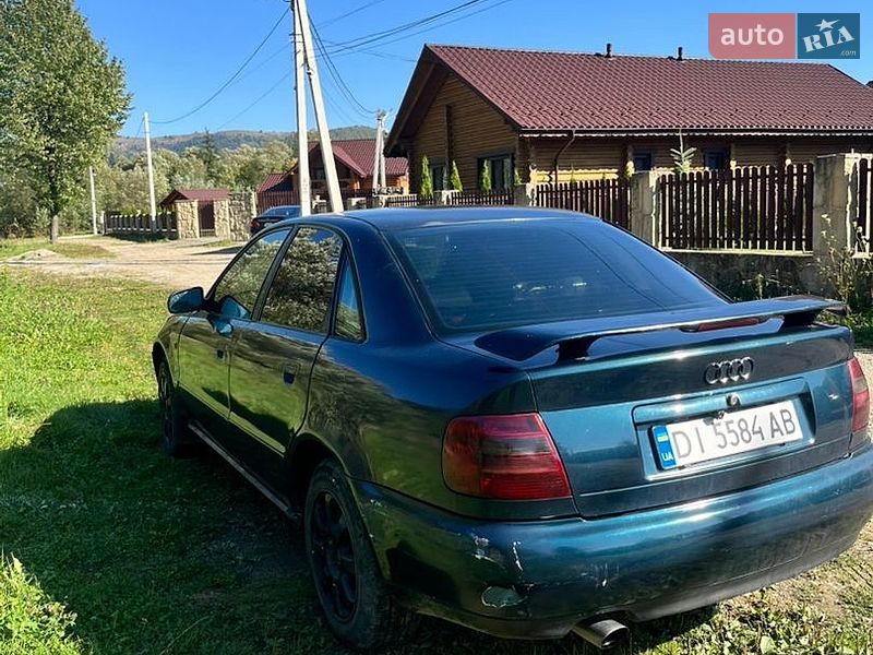 Седан Audi A4 1995 в Яремчі