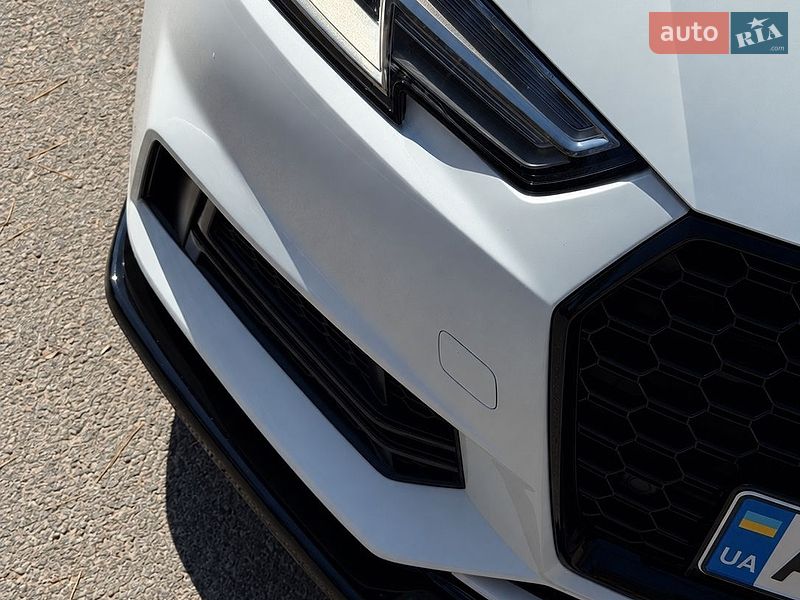Седан Audi A4 2017 в Житомире