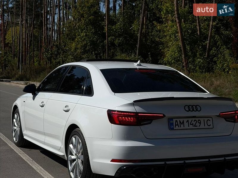 Седан Audi A4 2017 в Житомире