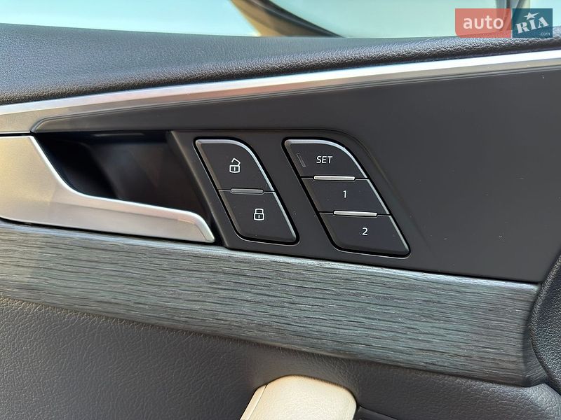 Седан Audi A4 2017 в Виннице
