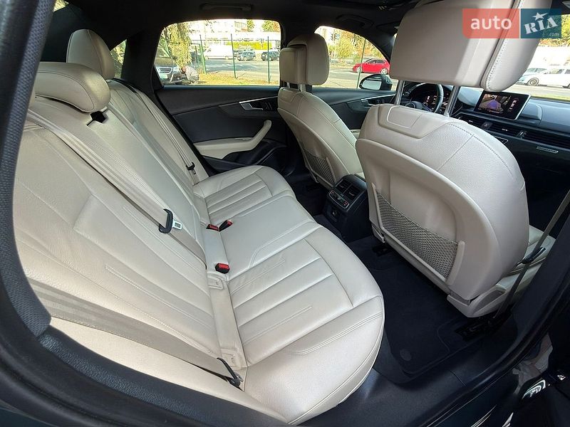 Седан Audi A4 2017 в Виннице
