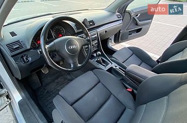 Седан Audi A4 2004 в Рівному